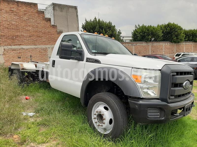 Ford F-450 KTP 6.8L 3V GAS AT usado (2016) color Blanco precio $450,000