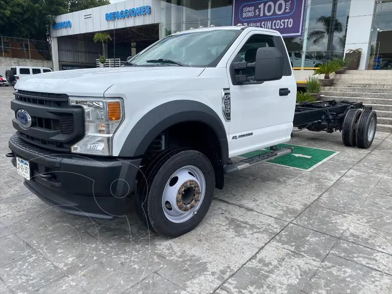 Foto Ford F-550 KTP 6.7L Diesel Aut usado (2022) color Blanco precio $898,000