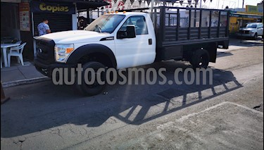 Ford F-550 XL 6.8L Super Duty Aa usado (2015) color Blanco precio $425,000