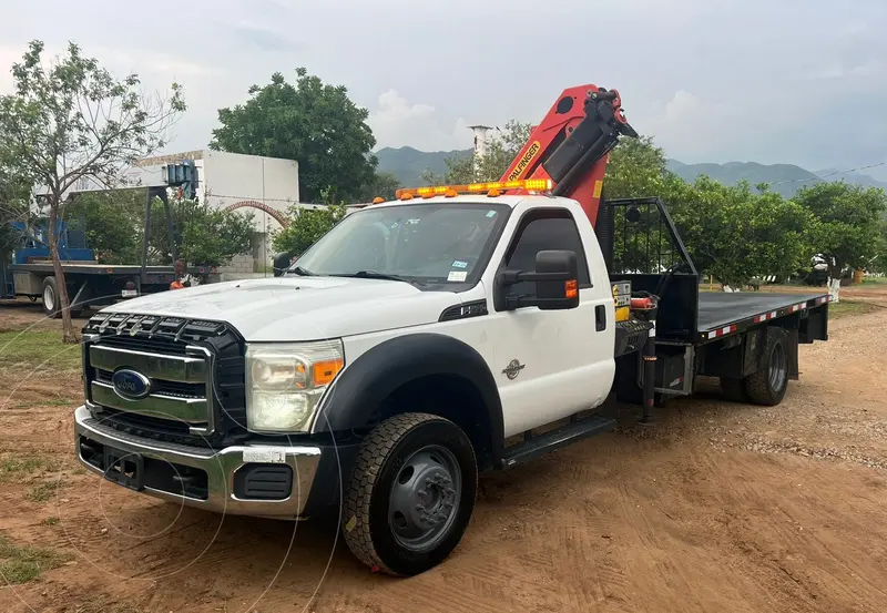 Foto Ford F-550 KTP 6.7L Diesel Aut usado (2015) color Blanco precio $840,000