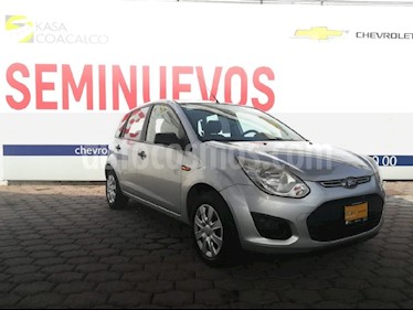 Foto venta Auto Seminuevo Ford Fiesta Hatchback Base (2013) color Gris precio $109,000