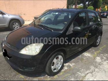 foto Ford Fiesta Hatchback First Ac usado (2004) color Negro precio $43,000