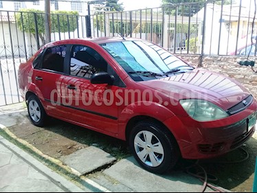 foto Ford Fiesta Hatchback First usado (2006) color Rojo precio $58,500