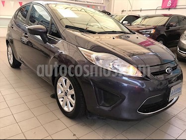 Foto Ford Fiesta Hatchback SE Aut usado (2012) color Gris precio $112,000