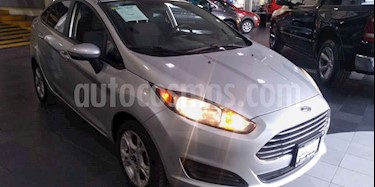 foto Ford Fiesta Hatchback SE Aut usado (2015) color Dorado precio $144,000