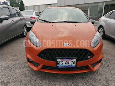 foto Ford Fiesta Hatchback ST usado (2017) color Naranja precio $284,995