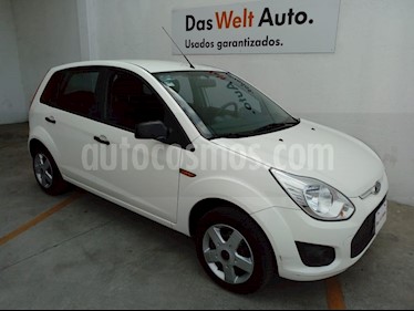 Ford Fiesta Ikon Hatch First 1.6L usado (2015) color Blanco Oxford precio $115,000