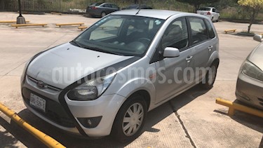 Ford Fiesta Ikon Hatch First 1.6L usado (2012) color Plata precio $86,000