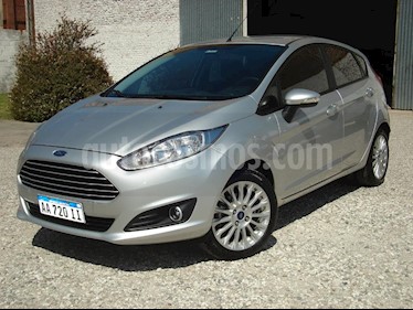 Ford Fiesta Kinetic Sedan SE Plus Aut usado (2016) color Gris Claro precio $340.000