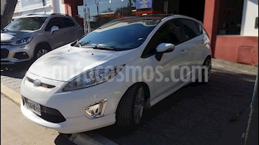 Foto venta Auto usado Ford Fiesta Kinetic Sedan SE Plus (2012) color Blanco precio $295.000