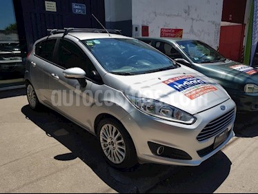 Ford Fiesta Kinetic Sedan SE Plus usado (2014) color Gris Claro precio $385.000