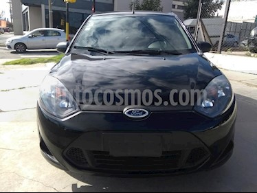 foto Ford Fiesta Kinetic Sedán SE Plus usado (2013) color Negro precio $295.000