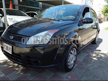 foto Ford Fiesta Kinetic Sedán SE Plus usado (2008) color Azul precio $155.000