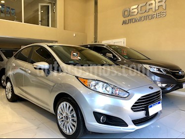 Foto venta Auto usado Ford Fiesta Kinetic Sedan Titanium (2016) color Plata Estelar precio $495.000