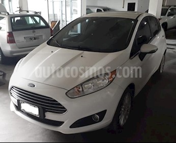 foto Ford Fiesta Kinetic Sedán Titanium usado (2015) color Blanco precio $450.000