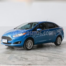 Foto Ford Fiesta Kinetic Sedan Titanium usado (2018) color Azul Mediterraneo precio $703.000