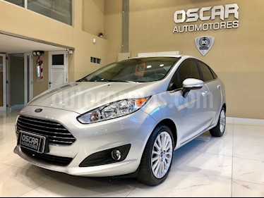 foto Ford Fiesta Kinetic Sedán Titanium usado (2016) color Plata Estelar precio $539.000