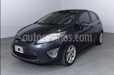Ford Fiesta Kinetic Titanium usado (2013) color Blanco precio $540.000