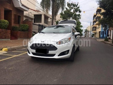 foto Ford Fiesta Kinetic Titanium Powershift usado (2015) color Blanco precio $720.000