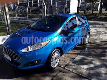 Ford Fiesta Kinetic SE Plus usado (2016) color Azul Mediterraneo precio $550.000