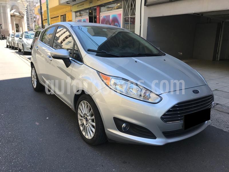 foto Ford Fiesta Kinetic Titanium Powershift usado (2016) color Plata Estelar precio $1.290.000