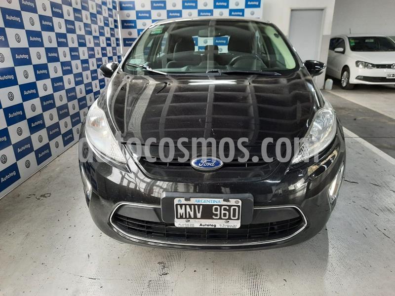 foto Ford Fiesta Kinetic Titanium usado (2013) color Negro Perla precio $805.000