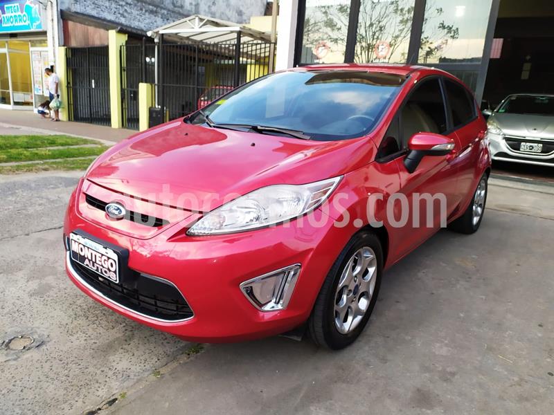 Ford Fiesta Kinetic Titanium usado (2011) color Rojo Volcanico precio $685.000