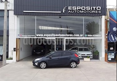 foto Ford Fiesta Kinetic Titanium usado (2011) color Azul precio $450.000