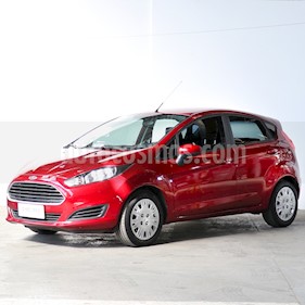 Ford Fiesta Kinetic S usado (2016) color Rojo Rubi precio $536.000