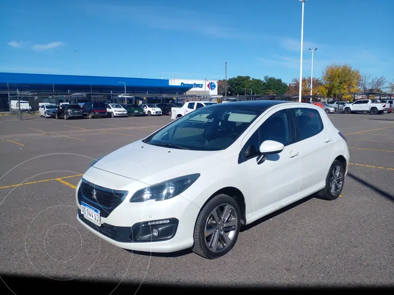 Foto Ford Fiesta Kinetic SE usado (2014) color Blanco precio $14.900.000