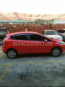 Ford Fiesta Kinetic S Plus usado (2015) color Rojo Sport precio $620.000