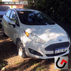 Ford Fiesta Kinetic Titanium Powershift usado (2017) color Blanco precio $740.000