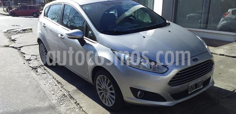 Ford Fiesta Kinetic SE usado (2015) color Gris precio $600.000