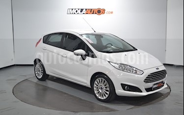 Ford Fiesta Kinetic SE usado (2016) color Blanco Oxford precio $560.000