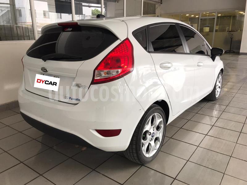 Ford Fiesta Kinetic Titanium usado (2012) color Blanco precio $960.000