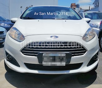 foto Ford Fiesta Kinetic SE Plus Aut usado (2014) color Blanco Oxford precio $499.900