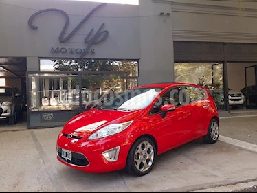 Ford Fiesta Kinetic Titanium usado (2012) color Rojo precio $495.000