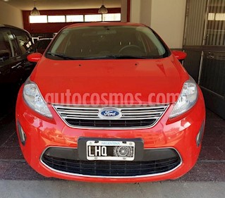 Ford Fiesta Kinetic Titanium usado (2012) color Rojo precio $420.000