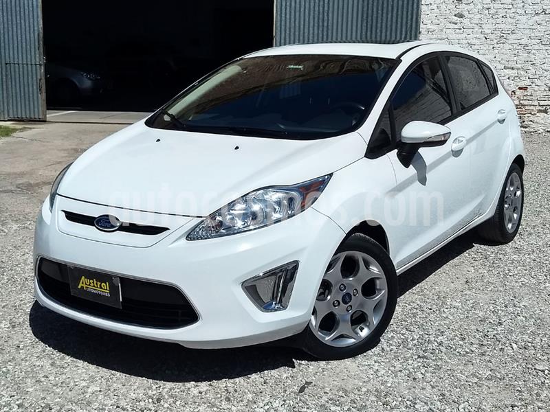 foto Ford Fiesta Kinetic Titanium usado (2013) color Blanco precio $550.000