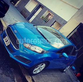 foto Ford Fiesta Kinetic S Plus usado (2014) color Azul Mediterráneo precio $496.000