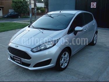Foto venta Auto usado Ford Fiesta Kinetic S Plus (2014) color Plata Estelar precio $340.000