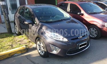 foto Ford Fiesta Kinetic S Plus usado (2013) color Azul Mediterráneo precio $385.000