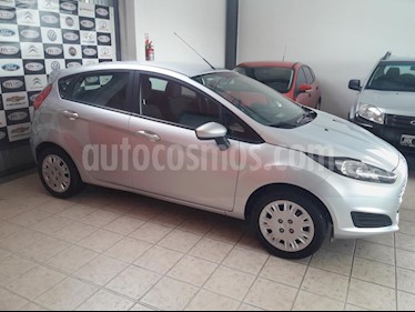 foto Ford Fiesta Kinetic S usado (2017) color Gris Claro precio $490.000