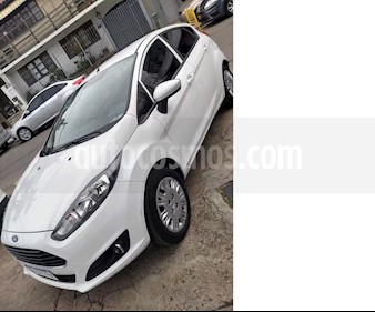 Foto venta Auto usado Ford Fiesta Kinetic S (2016) color Blanco Oxford precio $395.000