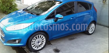 foto Ford Fiesta Kinetic SE Plus usado (2014) color Azul Mediterráneo precio u$s7.500