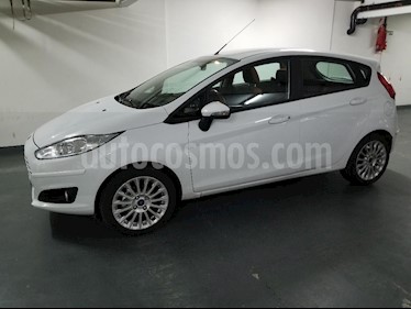 Ford Fiesta Kinetic SE Plus usado (2017) color Blanco Oxford precio $680.000