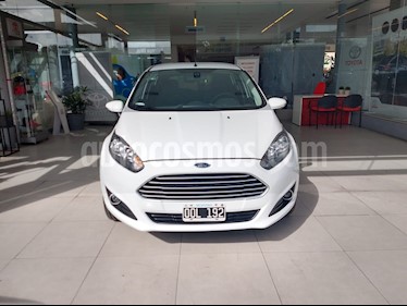 Foto venta Auto usado Ford Fiesta Kinetic SE (2015) color Blanco precio $395.000