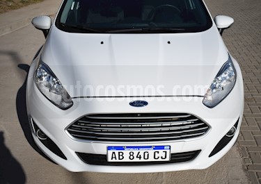 Ford Fiesta Kinetic SE usado (2017) color Blanco precio $550.000