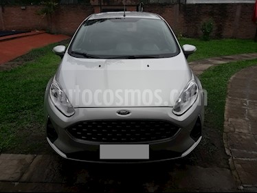 Foto Ford Fiesta Kinetic SE usado (2018) color Plata precio $460.000