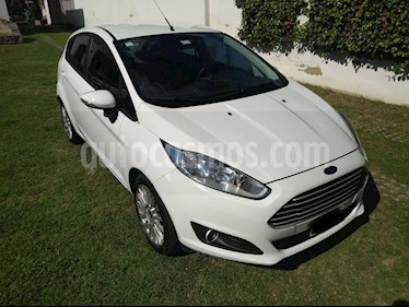 Ford Fiesta Kinetic SE usado (2014) color Blanco precio $440.000